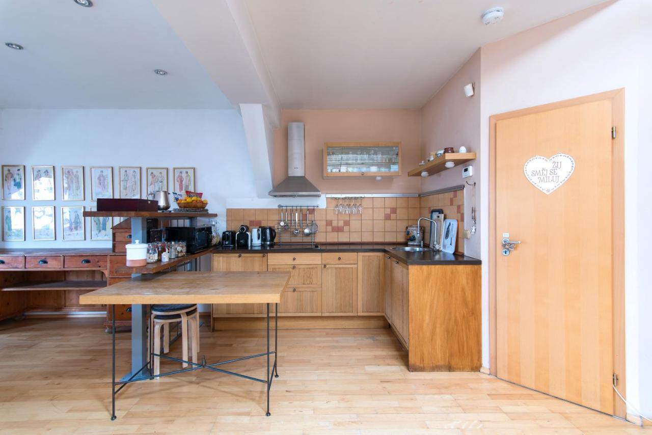 Apartment Neratovice Екстер'єр фото