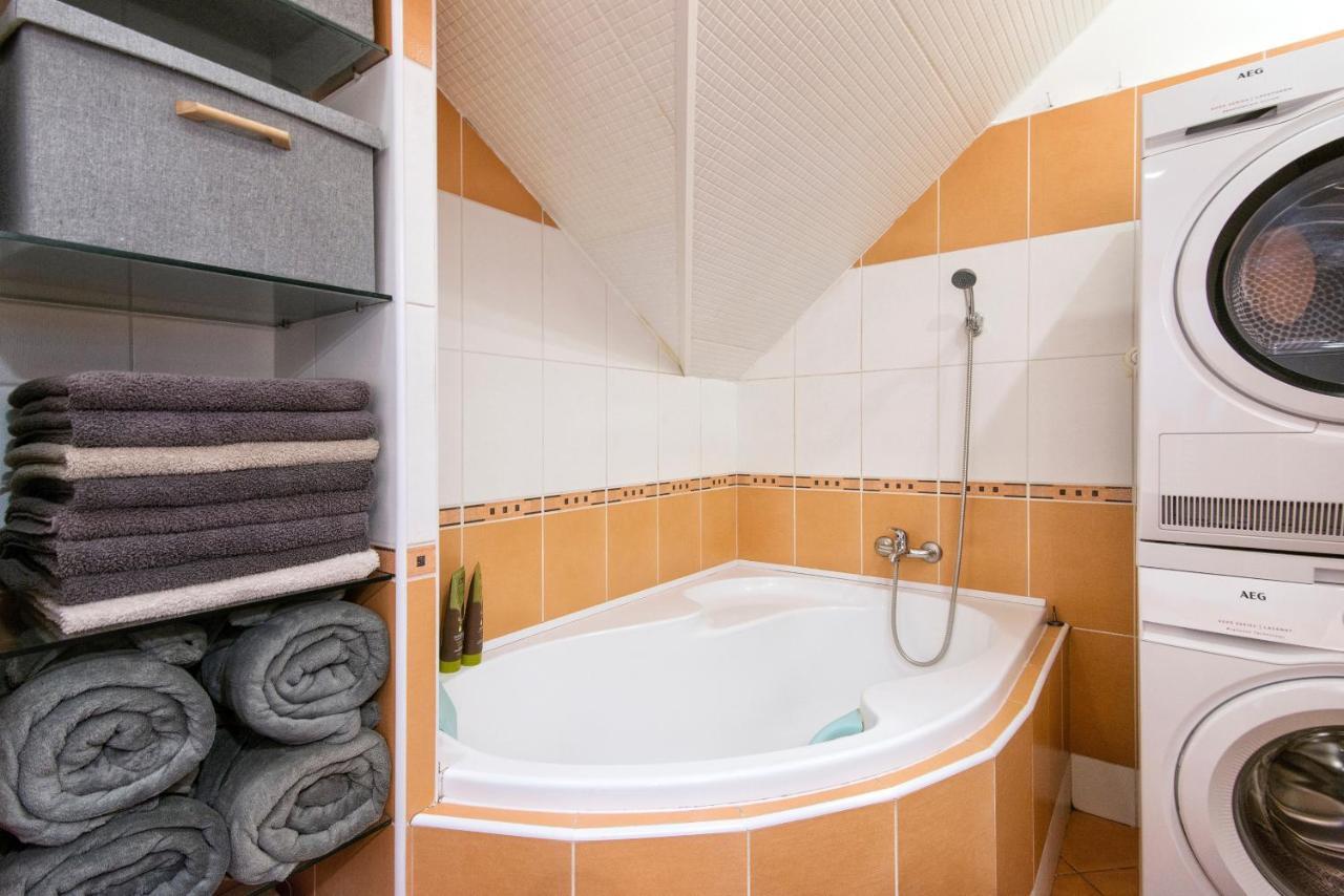 Apartment Neratovice Екстер'єр фото
